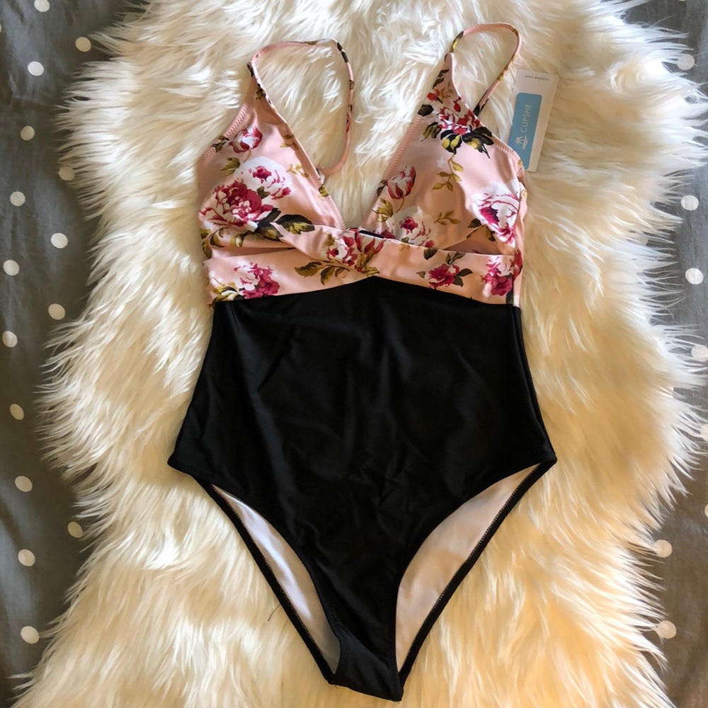 Cupshe One-Piece Swimsuit Sz Sm